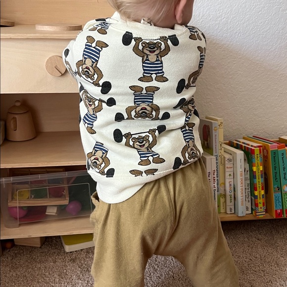 6-12m sweater - Picture 1 of 7